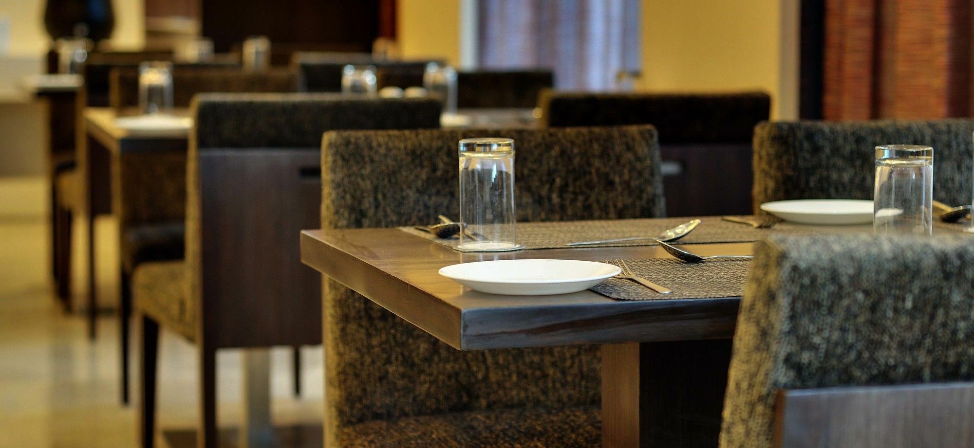 Hotel Platinum Rajkot Buitenkant foto